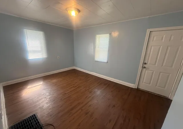 4th image of 1856 Genessee Ave, Columbus, OH 43211 | MLS# 226029582