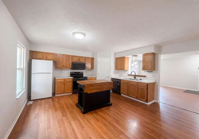 2nd image of 1618 Saddlebrook Dr, Heath, OH 43056 | MLS# 226029364