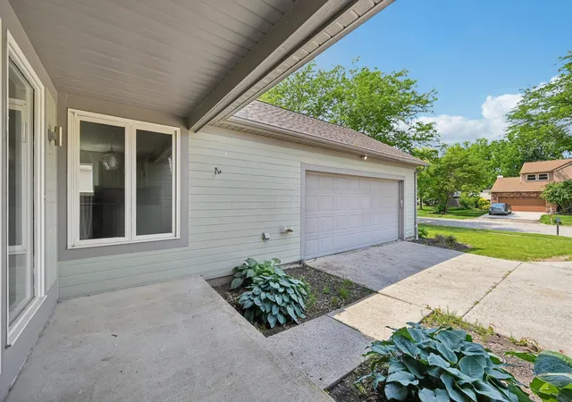 4th image of 1727 Sioux Ct, Grove City, OH 43123 | MLS# 226029523