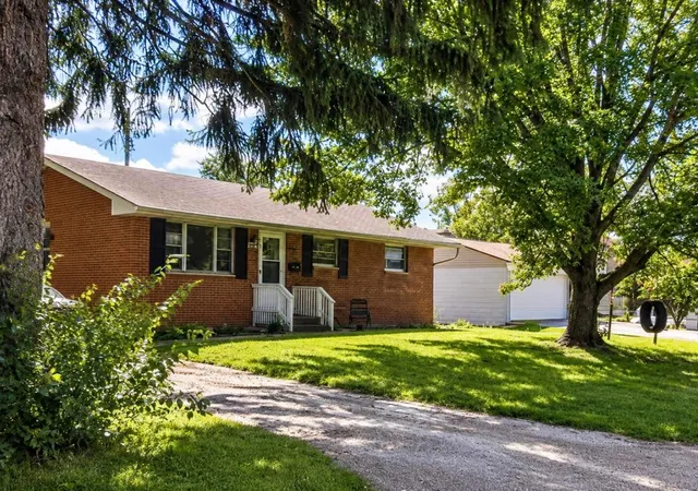 2nd image of 1932 Ellsworth Ave, Columbus, OH 43207 | MLS# 226029380