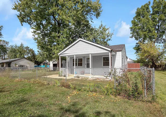 2nd image of 868 Lawndale Ave, Columbus, OH 43207 | MLS# 226029400