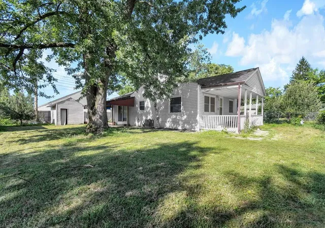 4th image of 868 Lawndale Ave, Columbus, OH 43207 | MLS# 226029400