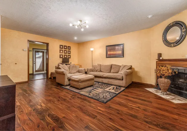 3rd image of 1949 Rockdale Dr #32, Columbus, OH 43229 | MLS# 226029455