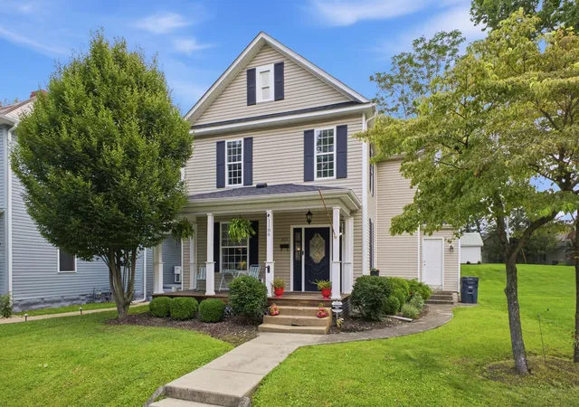 Photo 3 of Single family home for sale at 1186 N Columbus St, Lancaster, OH 43130 | MLS# 226029412 | Listing updated on 2026-10-09