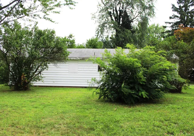 Photo 5 of Sale Pending at 630 Fleming Fls Rd, Mansfield, OH 44905 | MLS# 226029630 | Listing updated on 2026-09-02