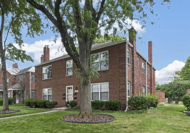 3rd image of 802 Kenwick Rd, Columbus, OH 43209 | MLS# 226030128