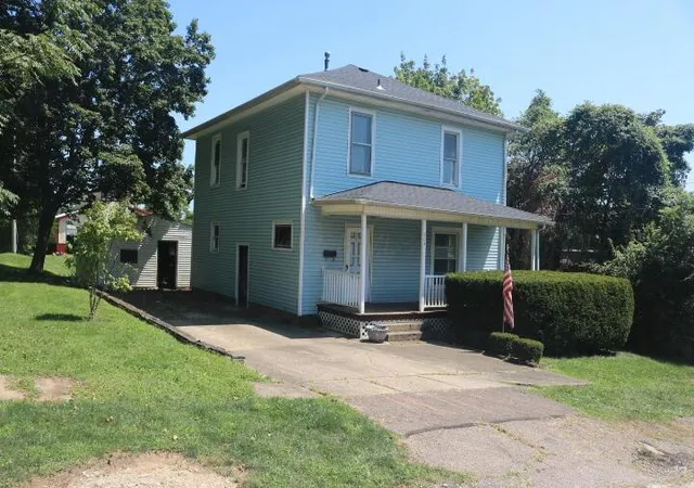 1st image of 304 S Park St, Mount Vernon, OH 43050 | MLS# 226029911
