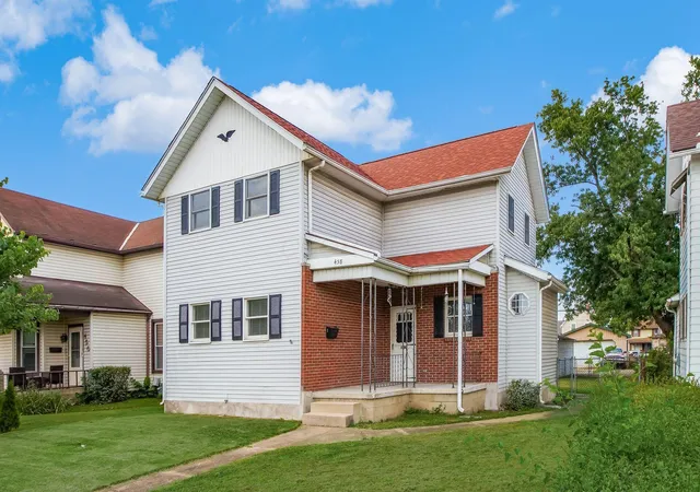 3rd image of 458 E Main St, Newark, OH 43055 | MLS# 226029819
