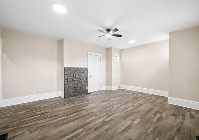 5th image of 458 E Main St, Newark, OH 43055 | MLS# 226029819