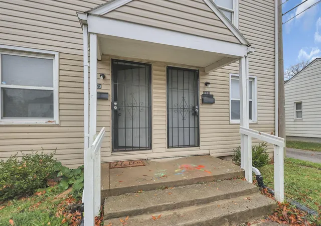 Photo 3 of Townhouse for sale at 1671 E Whittier St, Columbus, OH 43206 | MLS# 226029430 | Listing updated on 2026-08-07