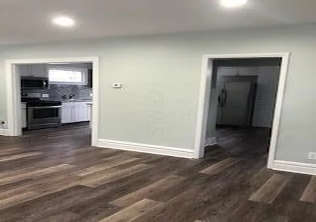 3rd image of 1366 Lockbourne Rd, Columbus, OH 43206 | MLS# 226029478