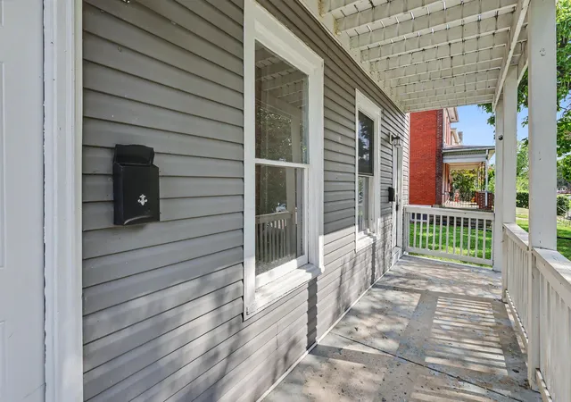 3rd image of 360 N Garfield Ave, Columbus, OH 43203