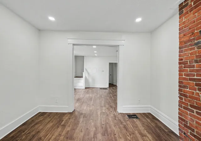 5th image of 360 N Garfield Ave, Columbus, OH 43203