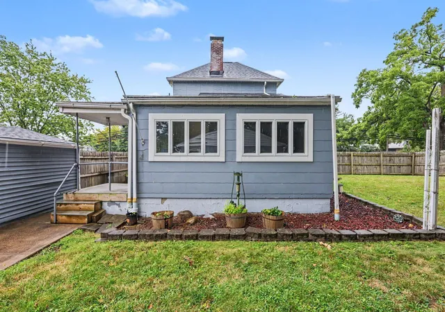 Photo 2 of Single family home for sale at 2255 Harrisburg Pike, Grove City, OH 43123 | MLS# 226029480 | Listing updated on 2026-10-01