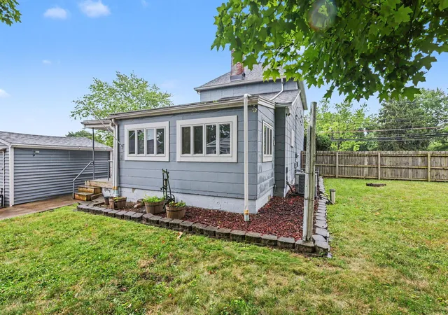 Photo 3 of Single family home for sale at 2255 Harrisburg Pike, Grove City, OH 43123 | MLS# 226029480 | Listing updated on 2026-10-01