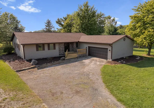 Photo 1 of Single family home for sale at 4981 Benzler Rd, Marion, OH 43302 | MLS# 226029514 | Listing updated on 2026-08-11