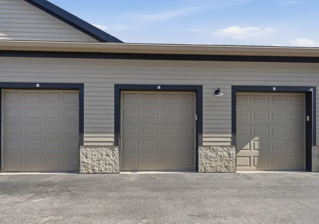 2nd image of 936 Perry St, Columbus, OH 43215