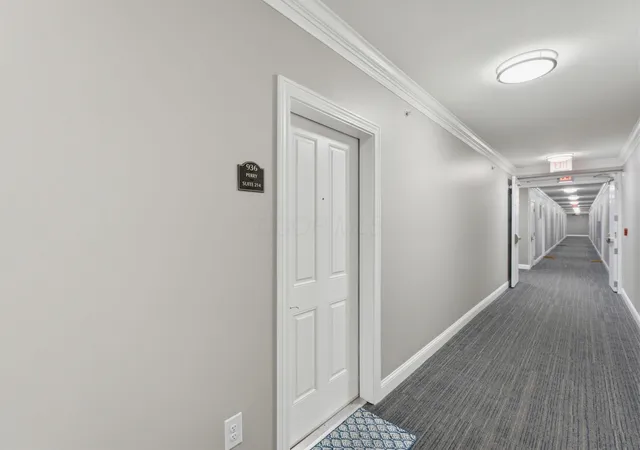 3rd image of 936 Perry St, Columbus, OH 43215