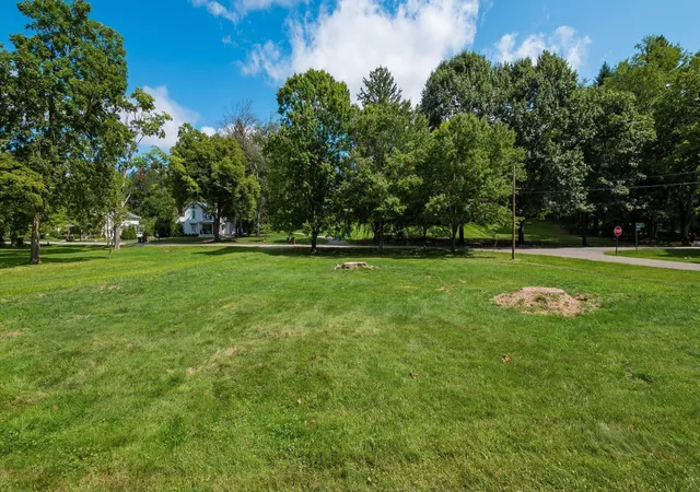 3rd image of 1014 Newark Granville Rd, Granville, OH 43023 | MLS# 226029573