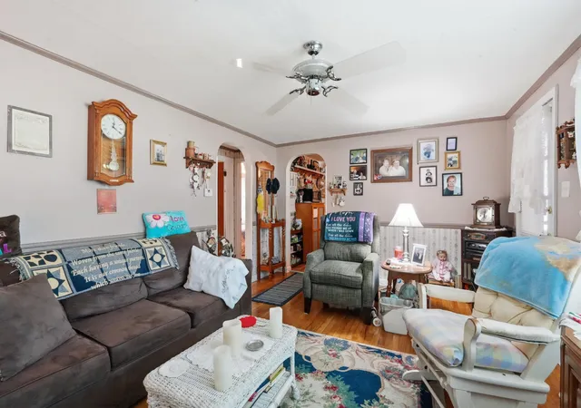 2nd image of 243 Lincoln Ave, Ashland, OH 44805 | MLS# 226029702