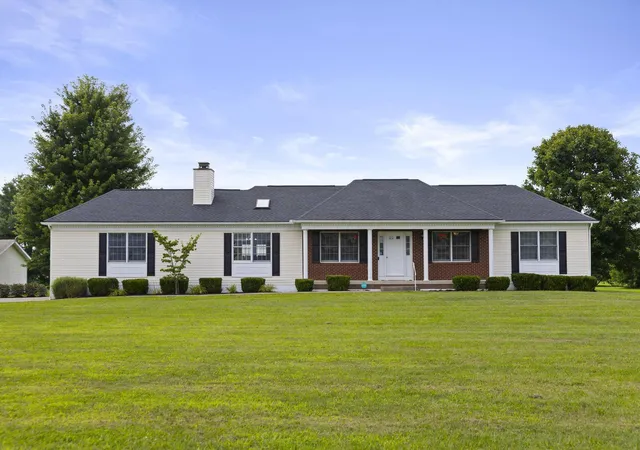 Photo 1 of Single family home for sale at 12865 Lockbourne Eastern Rd, Ashville, OH 43103 | MLS# 226030096 | Listing updated on 2026-08-27