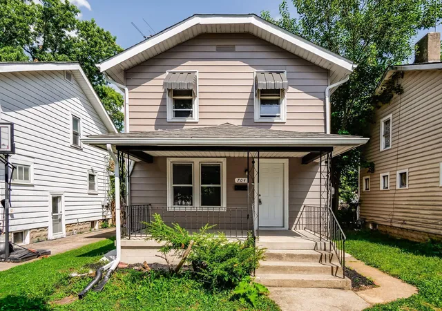 1st image of 704 S Ogden Ave, Columbus, OH 43204 | MLS# 226029625