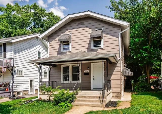 2nd image of 704 S Ogden Ave, Columbus, OH 43204 | MLS# 226029625