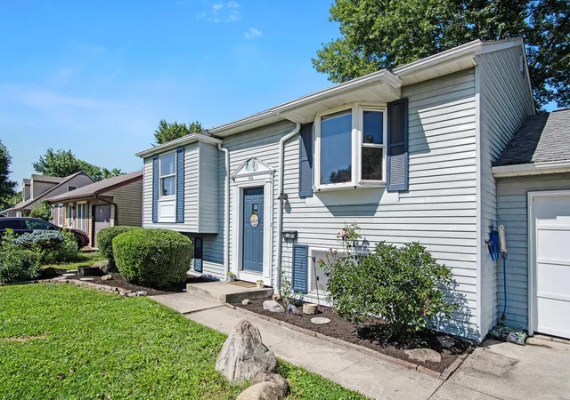 Photo 2 of Single family home for sale at 106 Marvin Ln, Delaware, OH 43015 | MLS# 226029708 | Listing updated on 2026-08-30
