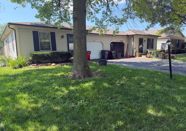 2nd image of 2305 Deerfield Dr, Grove City, OH 43123 | MLS# 226029538