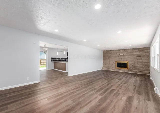 2nd image of 1585 N Wilson Rd, Columbus, OH 43204 | MLS# 226029698