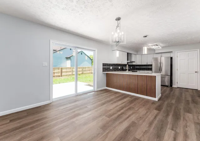 Photo 4 of Single family home for sale at 1585 N Wilson Rd, Columbus, OH 43204 | MLS# 226029698 | Listing updated on 2026-09-16