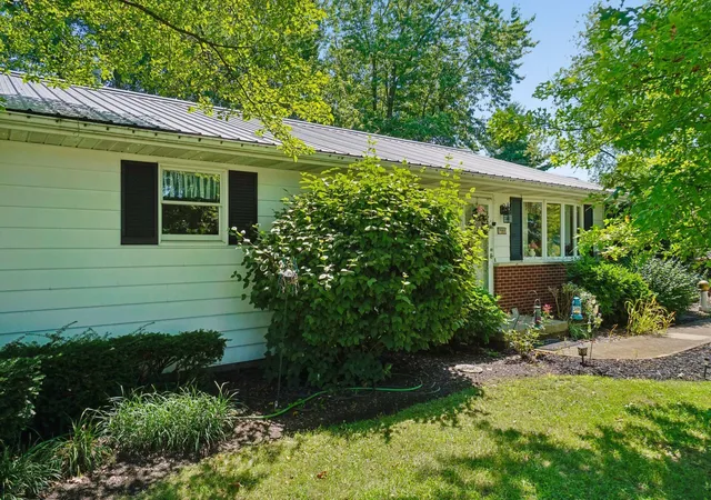 image of 544 Edgewood Dr, Circleville, OH 43113 | MLS# 226029595