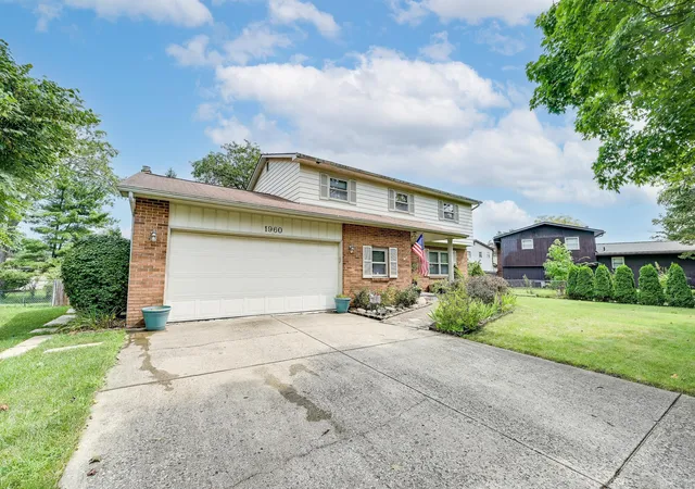 Photo 3 of Single family home for sale at 1960 Faymeadow Ave, Columbus, OH 43229 | MLS# 226029633 | Listing updated on 2026-10-02