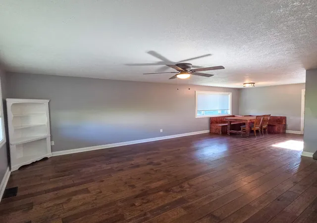 Photo 3 of Single family home for sale at 107 Radnor Dr, Zanesville, OH 43701 | MLS# 226029618 | Listing updated on 2026-09-07