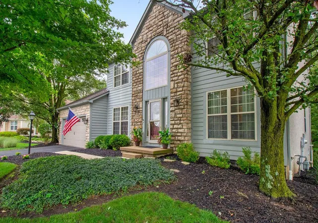4th image of 2116 Castlebrook Dr, Powell, OH 43065 | MLS# 226030705