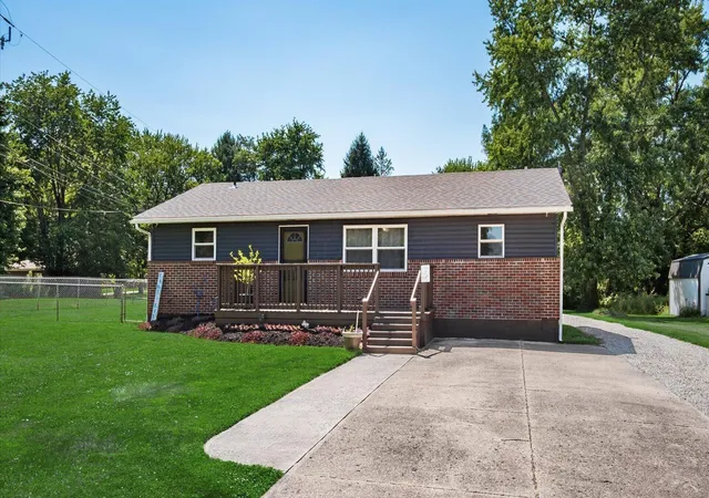 Photo 4 of Single family home for sale at 4530 N Bank Rd, Buckeye Lake, OH 43008 | MLS# 226030087 | Listing updated on 2026-08-17