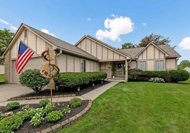 Photo 2 of Single family home for sale at 643 Fallow Ct, Columbus, OH 43230 | MLS# 226030680 | Listing updated on 2026-08-13