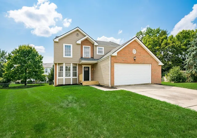 Photo 2 of Single family home for sale at 2071 Asher Ct, Columbus, OH 43223 | MLS# 226029900 | Listing updated on 2026-09-08