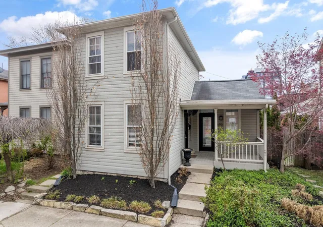 1st image of 693 Kerr St, Columbus, OH 43215 | MLS# 226030233