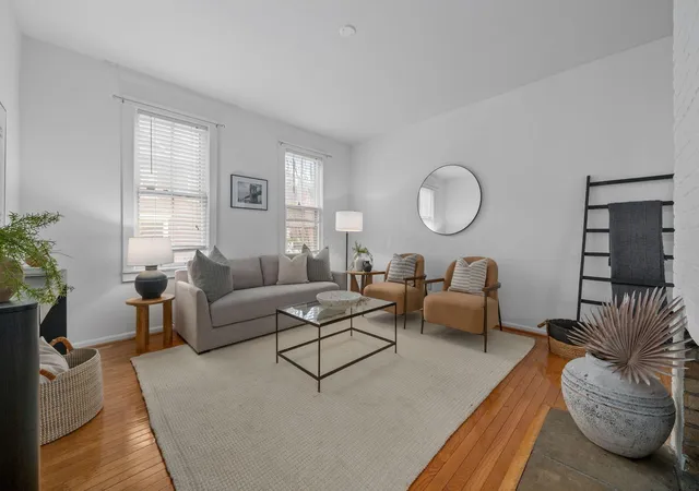 3rd image of 693 Kerr St, Columbus, OH 43215 | MLS# 226030233