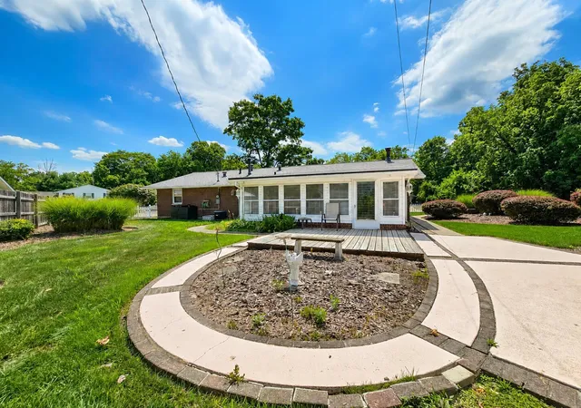 33rd image of 3700 Santiago Dr, Westerville, OH 43081 | MLS# 226029846