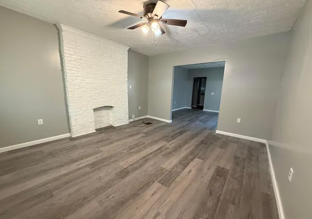 2nd image of 521   523 S Wayne Ave, Columbus, OH 43204 | MLS# 226029657