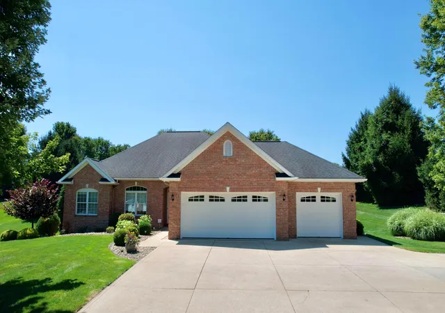 Photo 3 of Single family home for sale at 5044 Sunset Blvd Rd NW, Strasburg, OH 44680 | MLS# 226029669 | Listing updated on 2026-09-07
