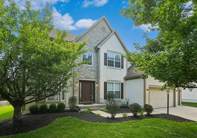 3rd image of 3234 Walkerview Dr, Hilliard, OH 43026 | MLS# 226029677