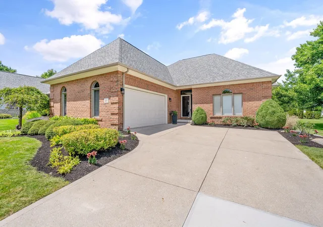 24th image of 920 Linworth Village Dr, Columbus, OH 43235 | MLS# 226030331