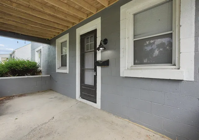 Photo 3 of Sale Pending at 626 Pierce Ave, Columbus, OH 43213 | MLS# 226030076 | Listing updated on 2026-09-16