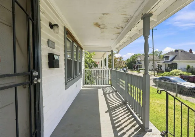 Photo 3 of Single family home for sale at 180 Brehl Ave, Columbus, OH 43222 | MLS# 226032438 | Listing updated on 2026-10-25
