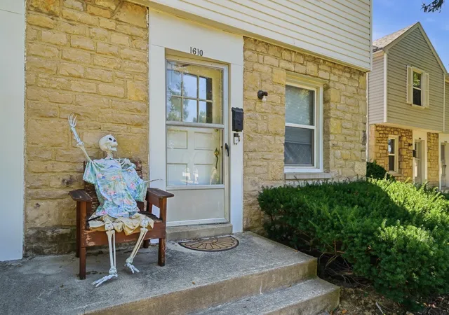 Photo 3 of House for sale at 1610-1612 Ashland Ave, Columbus, OH 43212 | MLS# 226029793 | Listing updated on 2026-09-28