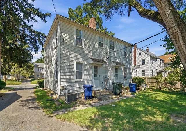 Listing Photo 2 - Condo for sale in building located at 1610-1612 Ashland Ave, Columbus, OH 43212 - Unit #