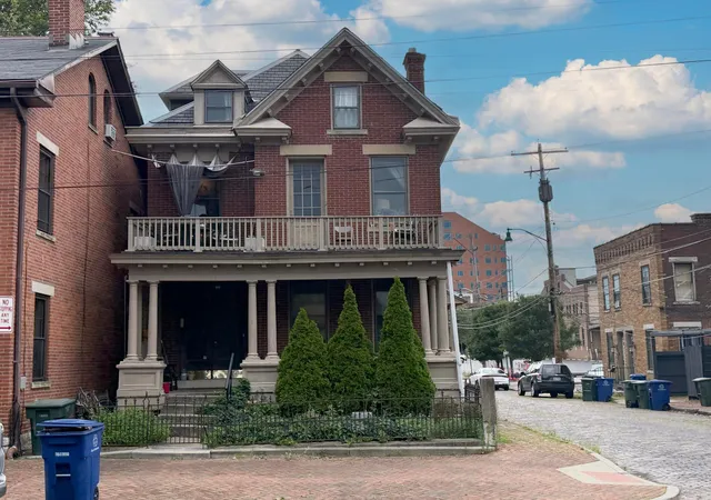 1st image of 513 City Park Ave, Columbus, OH 43215 | MLS# 226029893